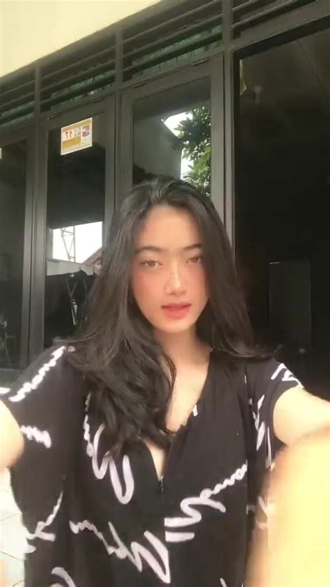 bokep indo di gilir|Indo Di Gilir Porn Videos 